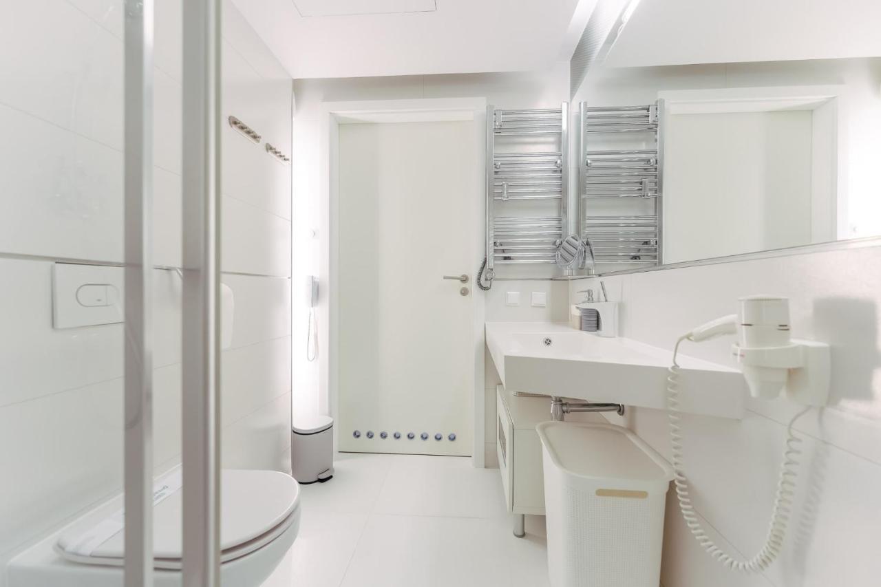 Z Widokiem Na Morze Z Aneksem Kuchennym I Basenem Ultra Marine Apartment Kolobrzeg