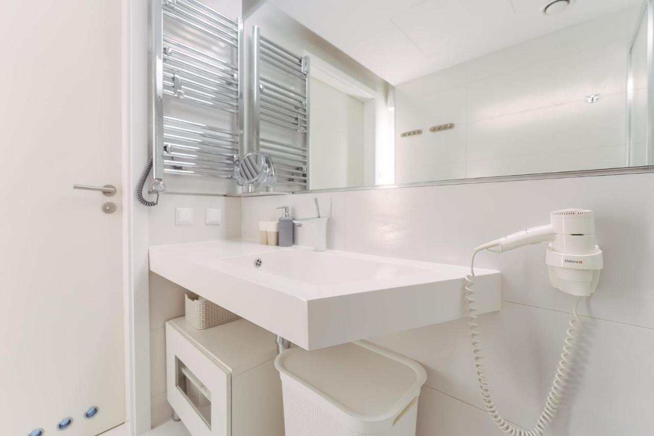 Apartment Z Widokiem Na Morze Z Aneksem Kuchennym I Basenem Ultra Marine *